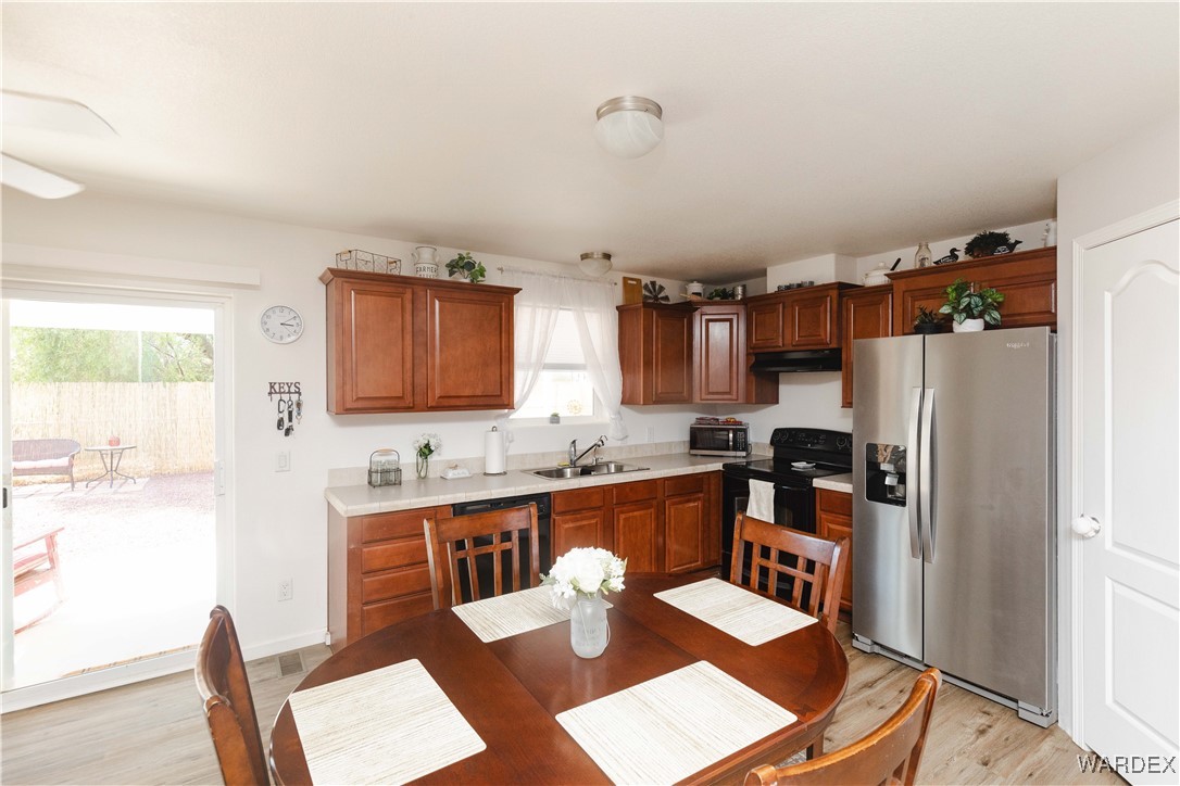 627 South Tonto Road Golden Valley, AZ 86413 - Photo 10 of 62 Kitchen