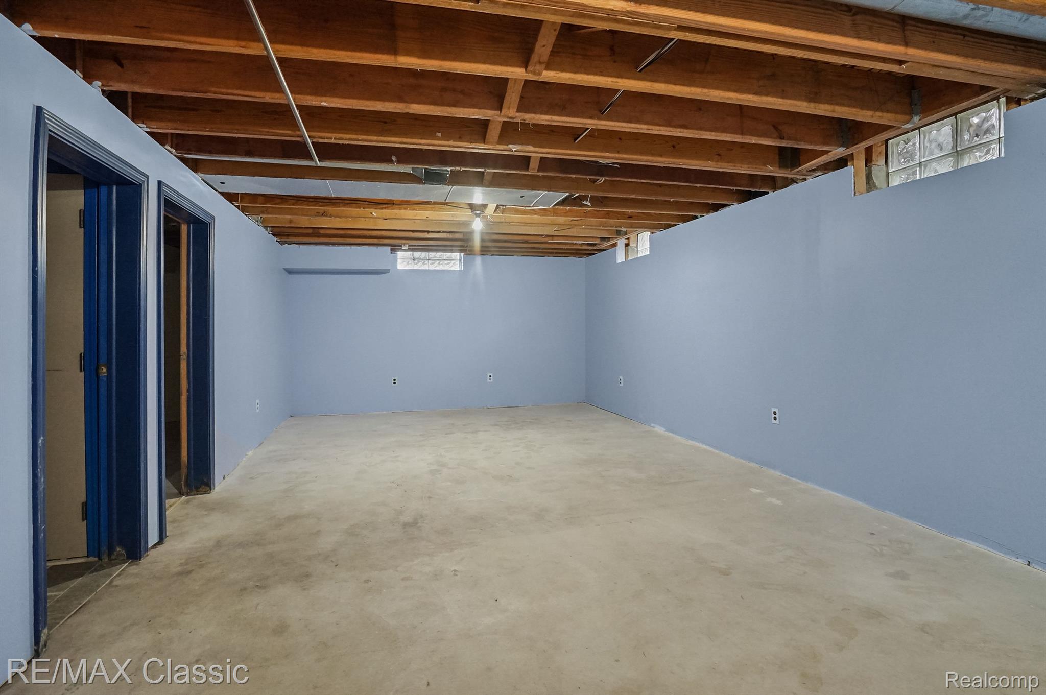 2011 Decker Road Walled Lake, MI 48390 - Photo 23 of 37 Gallery Image 23