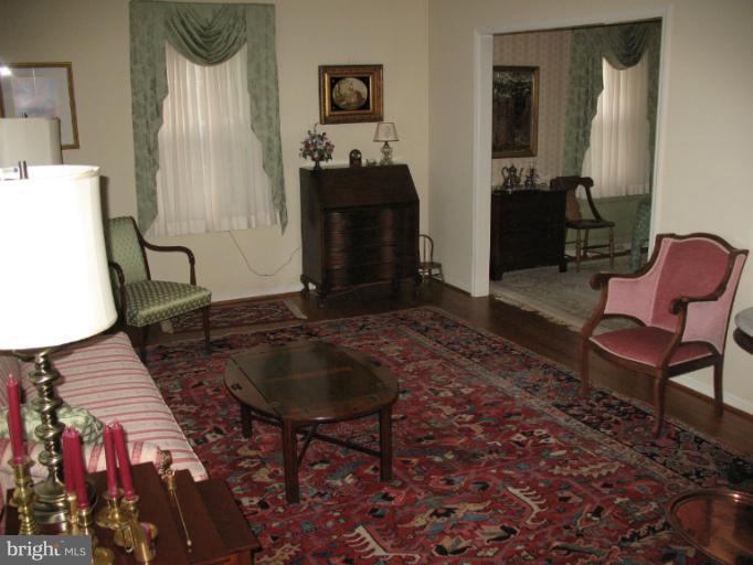 4301 Old Farm Road Baldwin, MD 21013 - Photo 18 of 27 Living Room