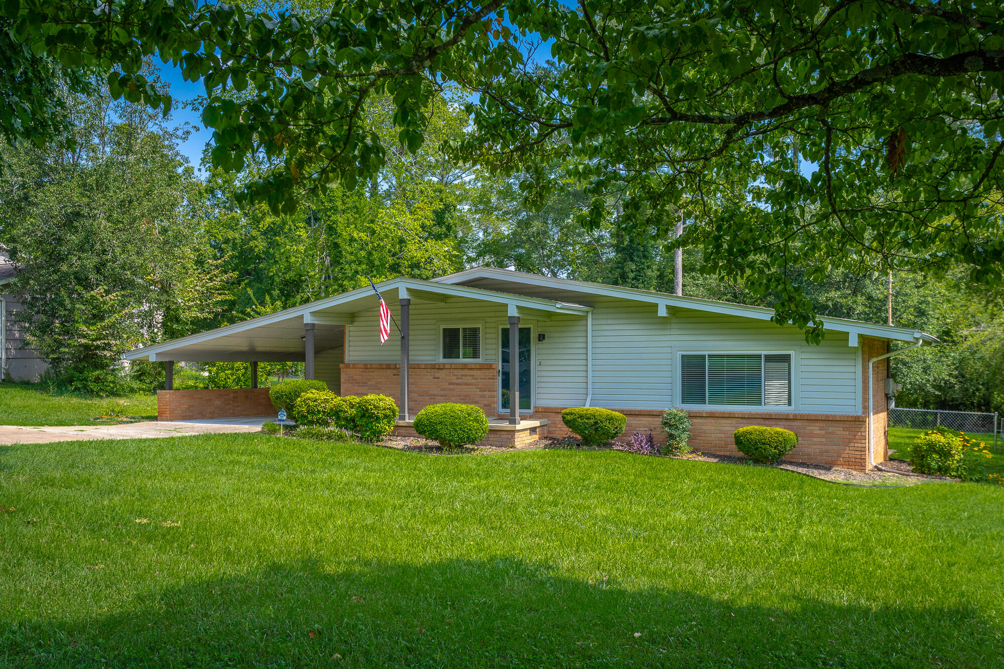 8027 Davidson Road Chattanooga, TN 37421 - Photo 2 of 34 8027 Davidson Road HD-46