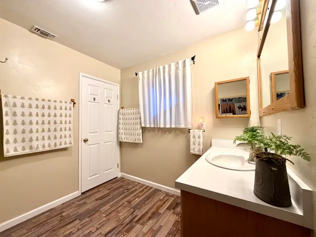 $749,000 | 191 Alpine Drive, Unit 31, Bishop, CA 93514