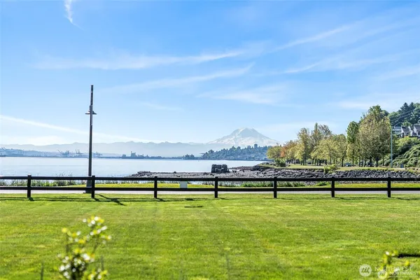 $1,250,000 | 4907 Main Street, Unit 118, Tacoma, WA 98407