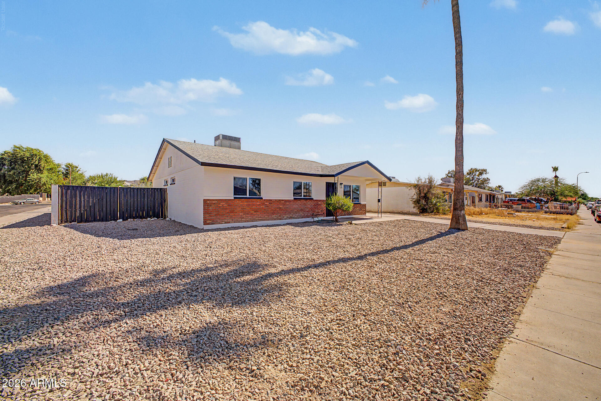 1703 West Carter Road Phoenix, AZ 85041 - Photo 5 of 32 05-Carter