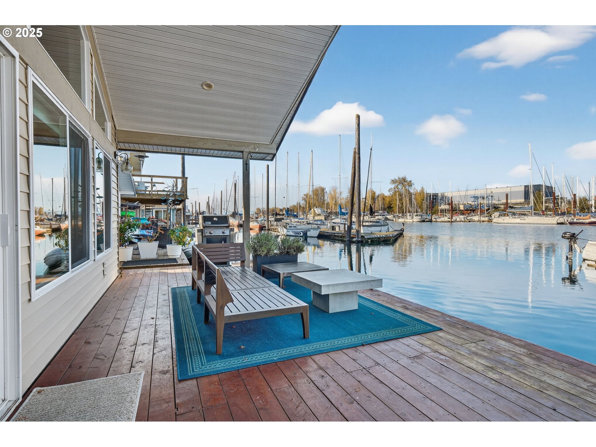 173 Northeast Bridgeton Road, Unit 14 Portland, OR 97211 - Photo 15 of 32