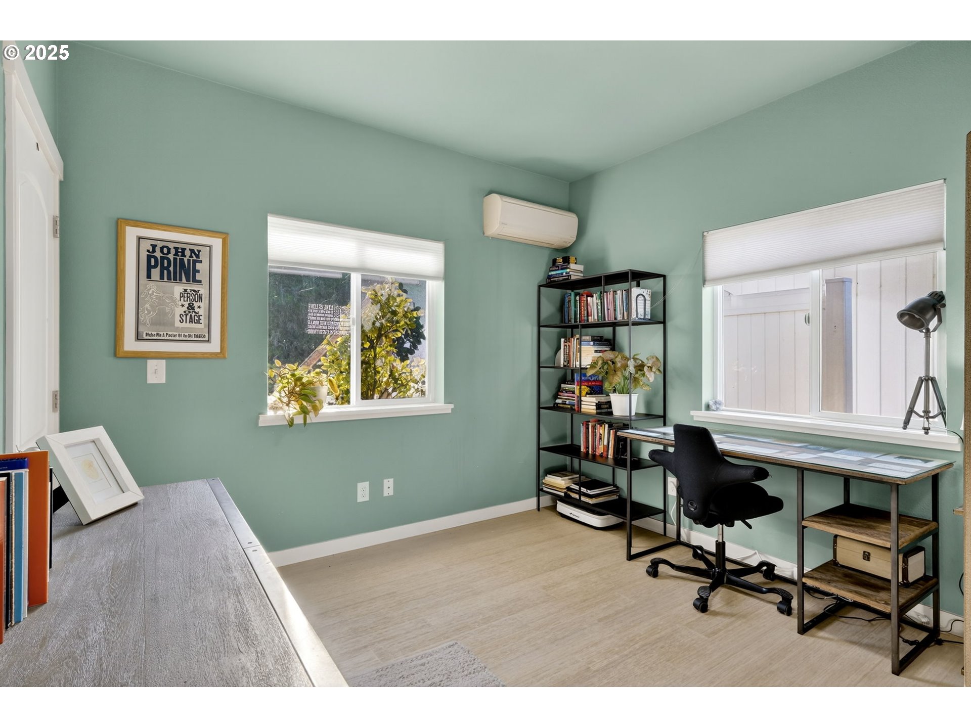 173 Northeast Bridgeton Road, Unit 14 Portland, OR 97211 - Photo 23 of 32