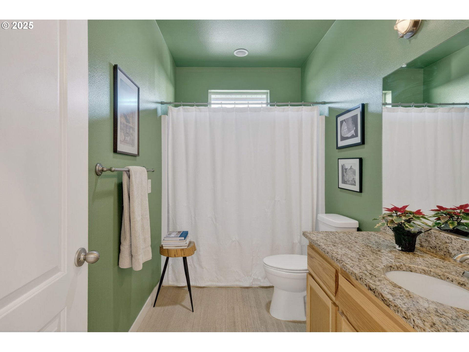 173 Northeast Bridgeton Road, Unit 14 Portland, OR 97211 - Photo 25 of 32