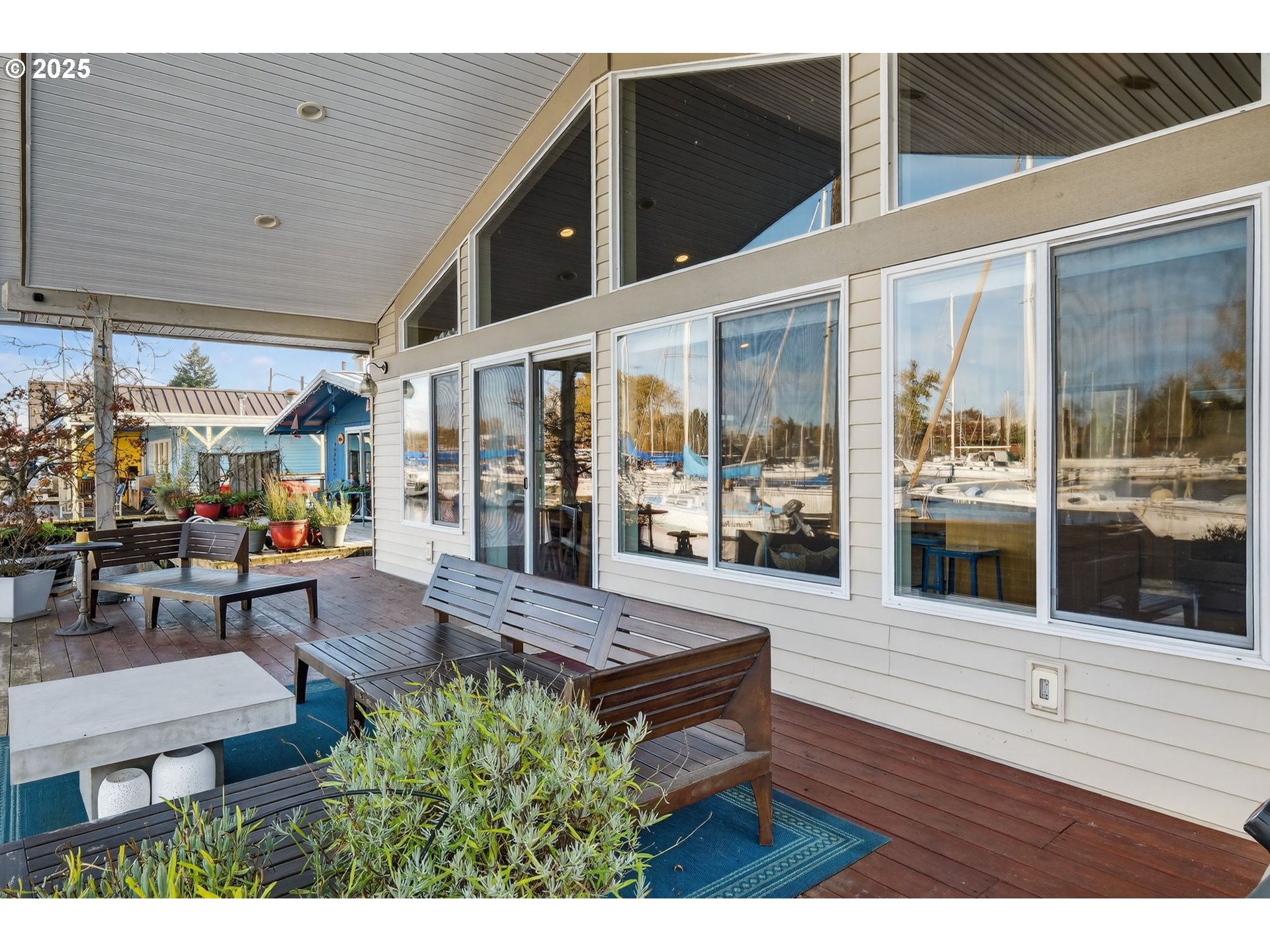 173 Northeast Bridgeton Road, Unit 14 Portland, OR 97211 - Photo 29 of 32