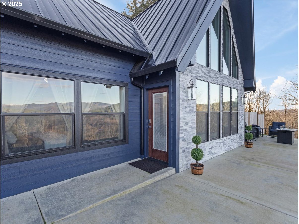 1141 Cedar Falls Road Washougal, WA 98671 - Photo 2 of 28