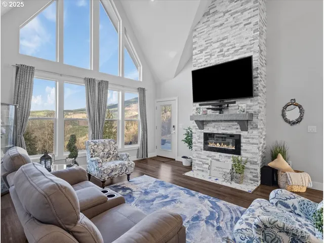 $899,000 | 1141 Cedar Falls Road, Washougal, WA 98671