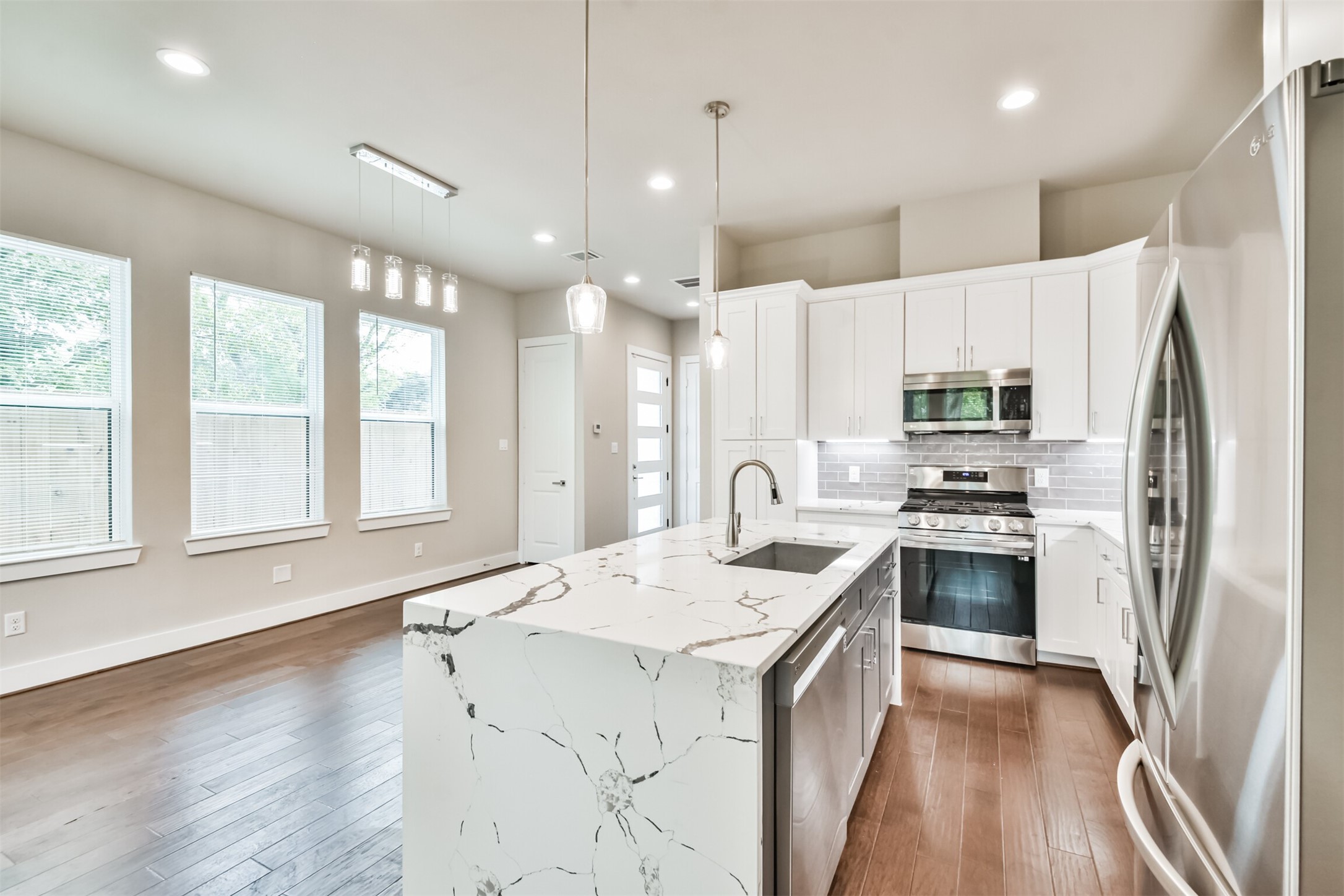 810 Mansfield Street Houston, TX 77091 - Photo 17 of 47