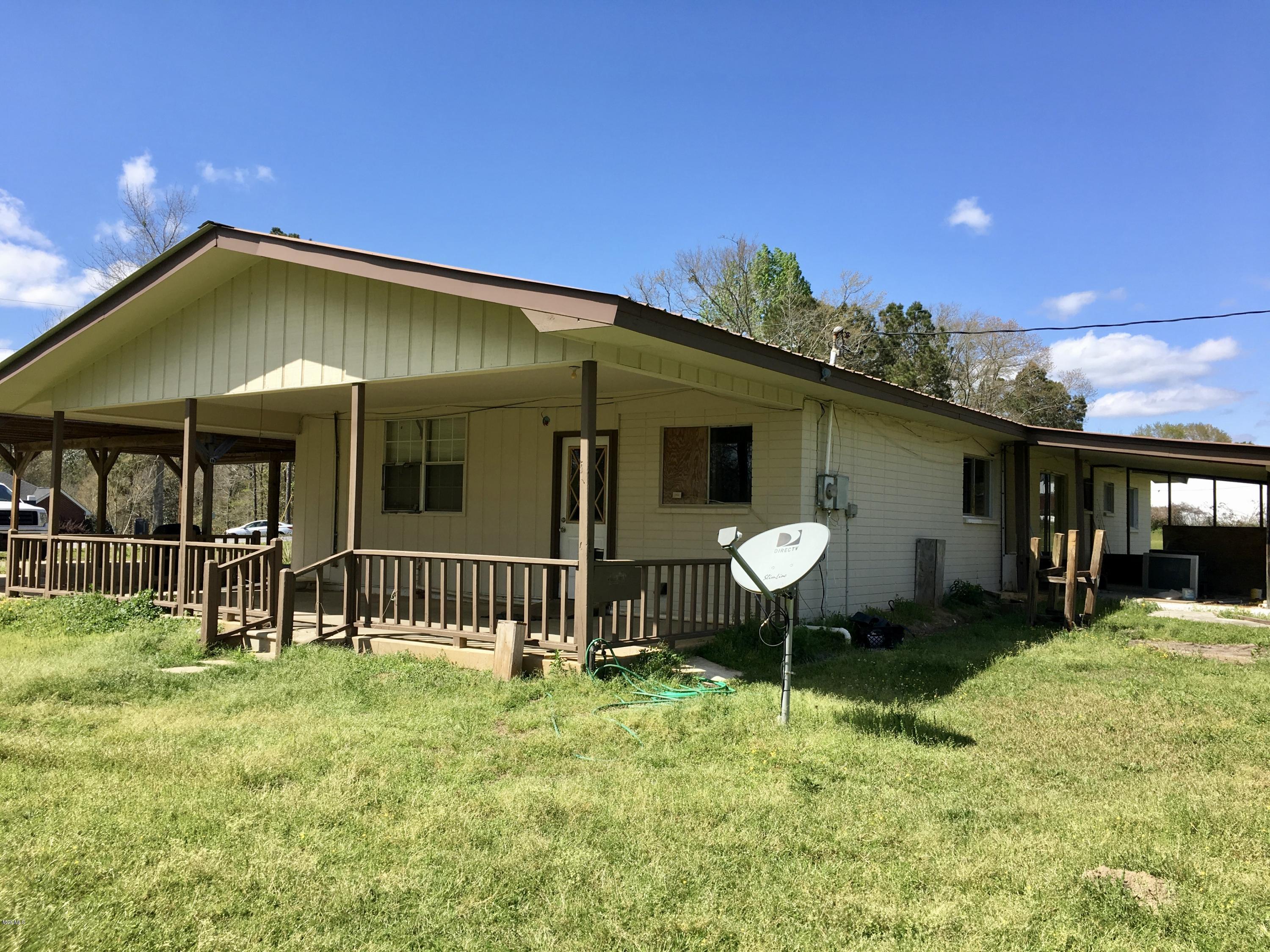 19 Denson Road Wiggins, MS 39577 - Photo 5 of 18 fullsizeoutput_d7c