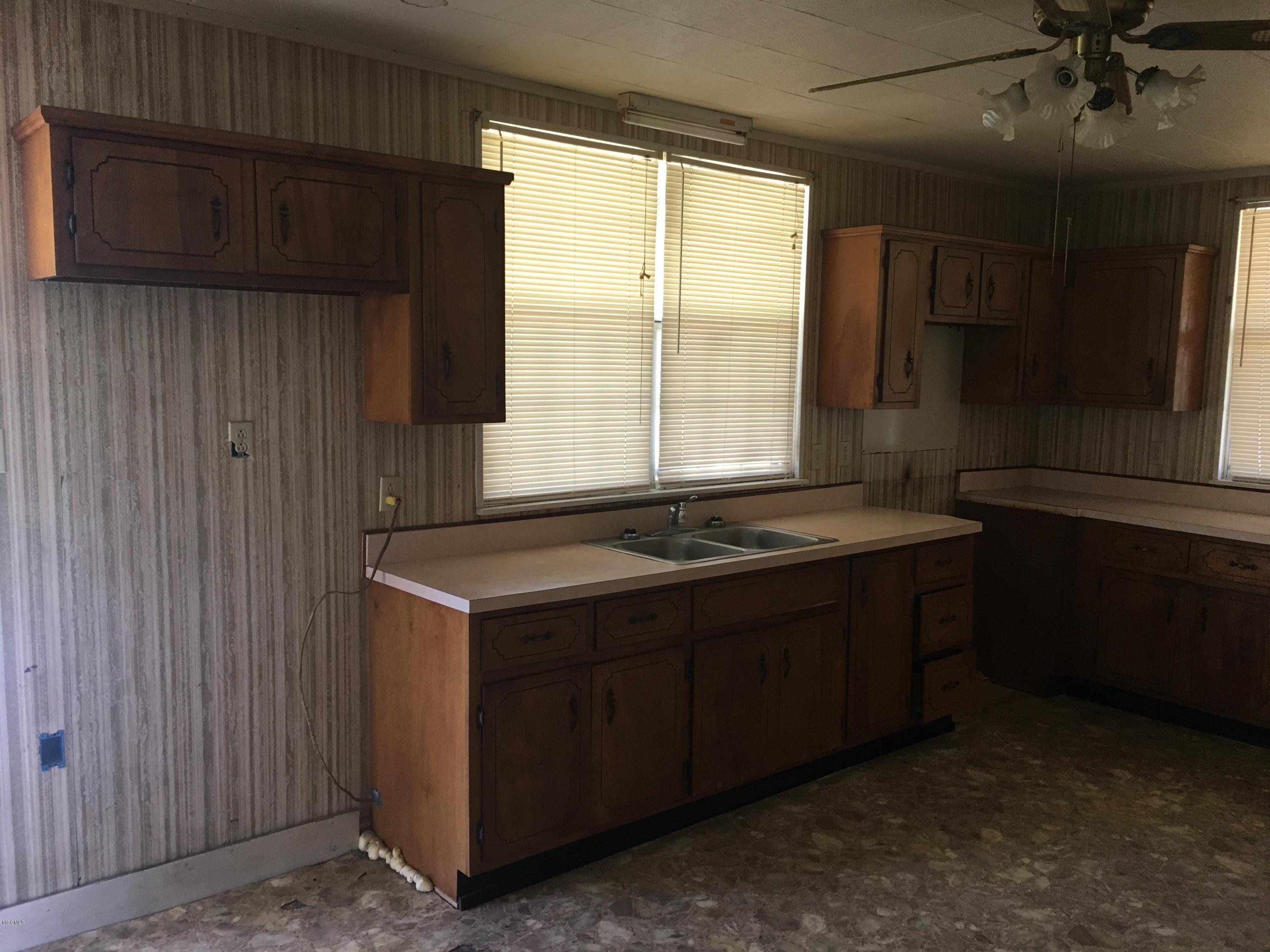 19 Denson Road Wiggins, MS 39577 - Photo 8 of 18 IMG_3955