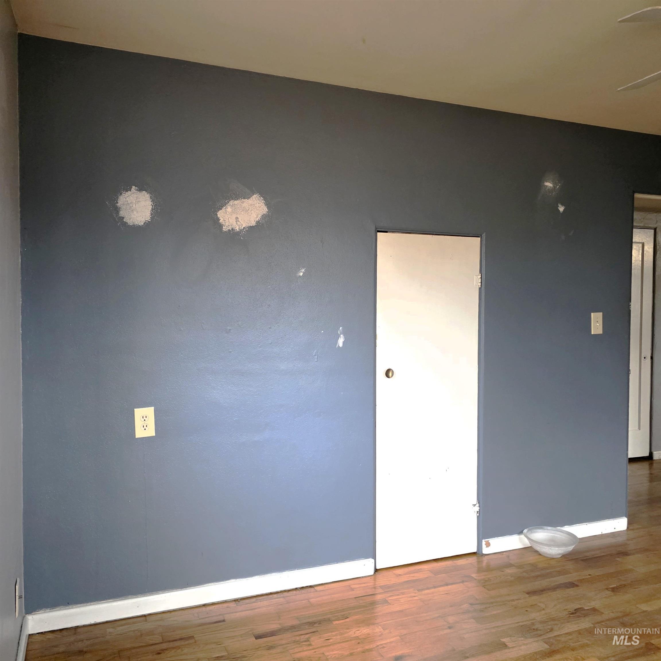 935 Preston Avenue Lewiston, ID 83501 - Photo 14 of 22 Spare room featuring wood finished floors