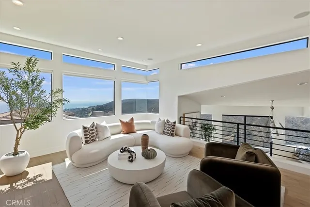$4,395,000 | 1425 Skyline Drive, Laguna Beach, CA 92651