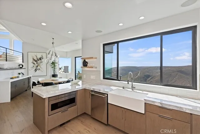 $4,395,000 | 1425 Skyline Drive, Laguna Beach, CA 92651