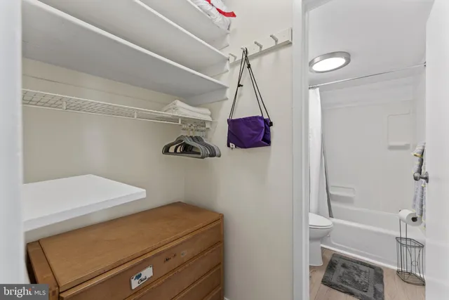 $2,000 | 1260 21st Street Northwest, Unit 1005, Washington, DC 20036