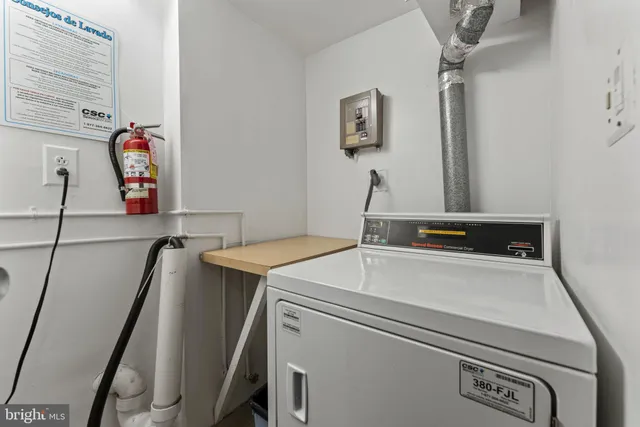 $2,000 | 1260 21st Street Northwest, Unit 1005, Washington, DC 20036