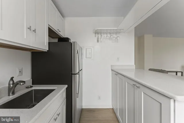 $2,000 | 1260 21st Street Northwest, Unit 1005, Washington, DC 20036