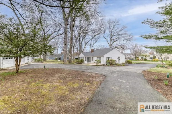 $748,000 | 321 A Sharon Way, Unit 321A, Monroe Township, NJ 08831