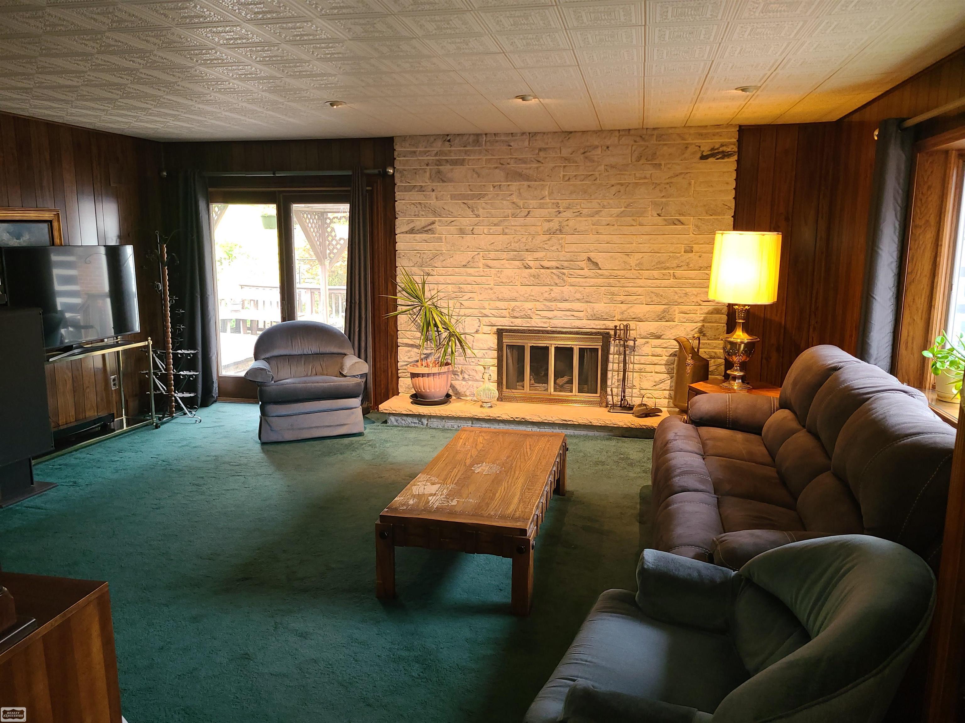 29621 Schoenherr Road Warren, MI 48088 - Photo 17 of 23 50092804-18.JPG