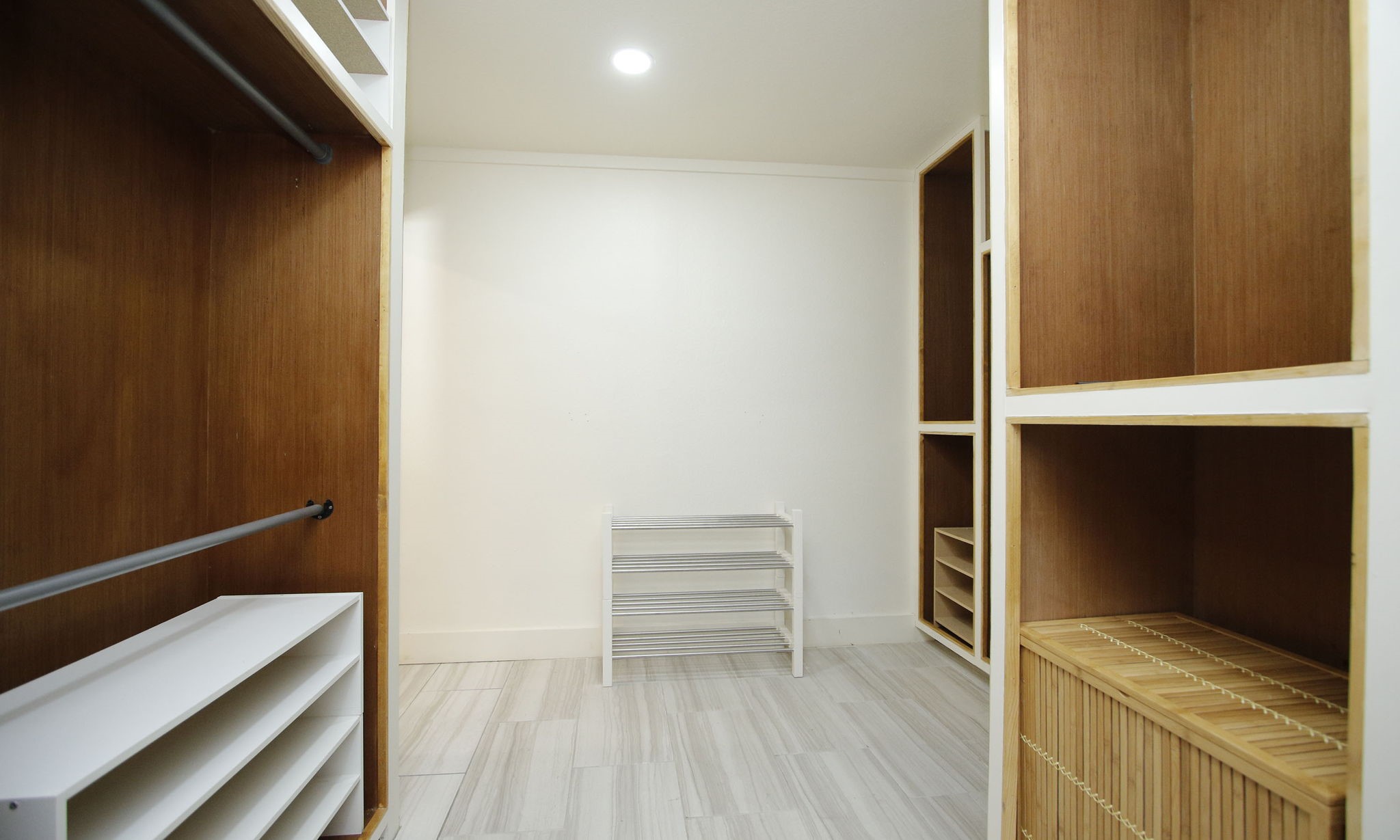 10611 Deerwood Road Houston, TX 77042 - Photo 26 of 47 a view of room with wooden floor and chair