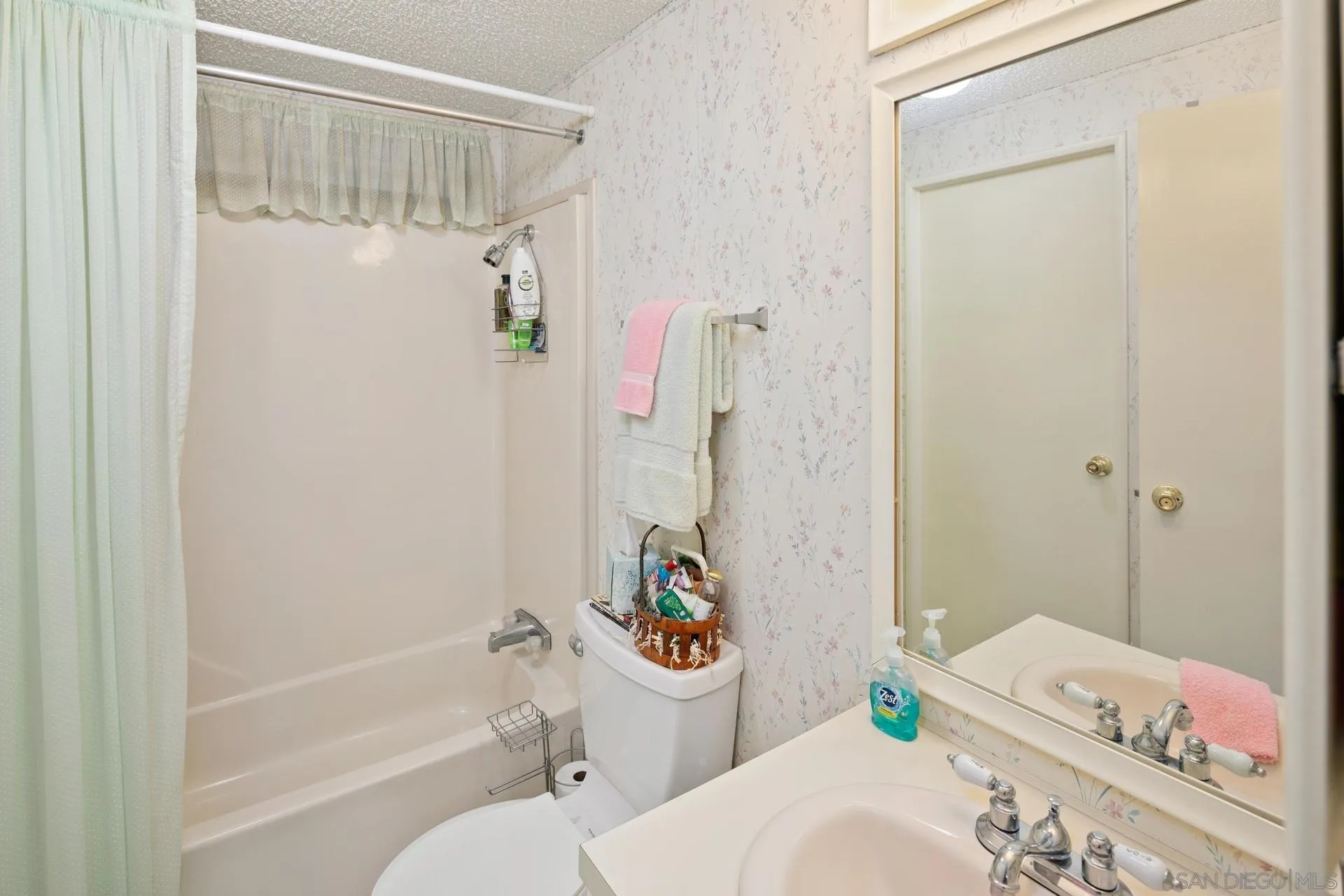 5820 Boulder Creek Road Julian, CA 92036 - Photo 57 of 75 a bathroom with a sink toilet and shower