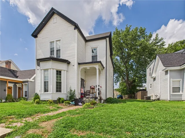$230,000 | 1919 Center Street, New Albany, IN 47150