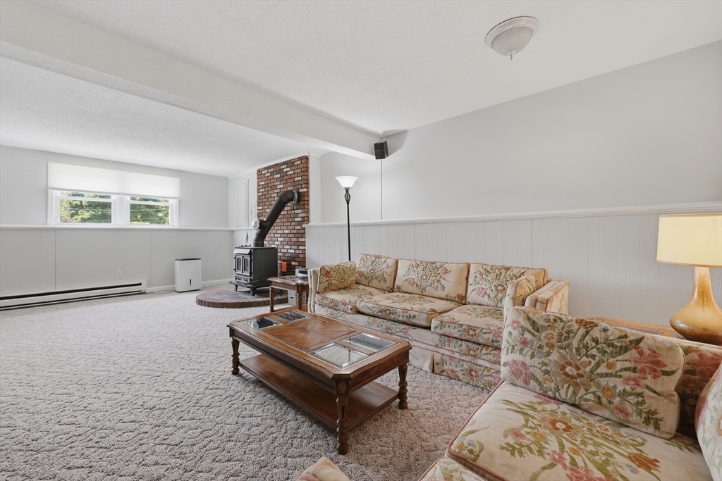 5 Dix Road Ipswich, MA 01938 - Photo 9 of 37