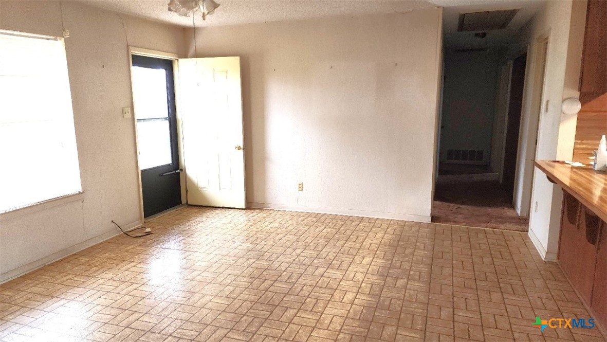 2002 Airville Road Temple, TX 76501 - Photo 12 of 41 a view of an empty room and window