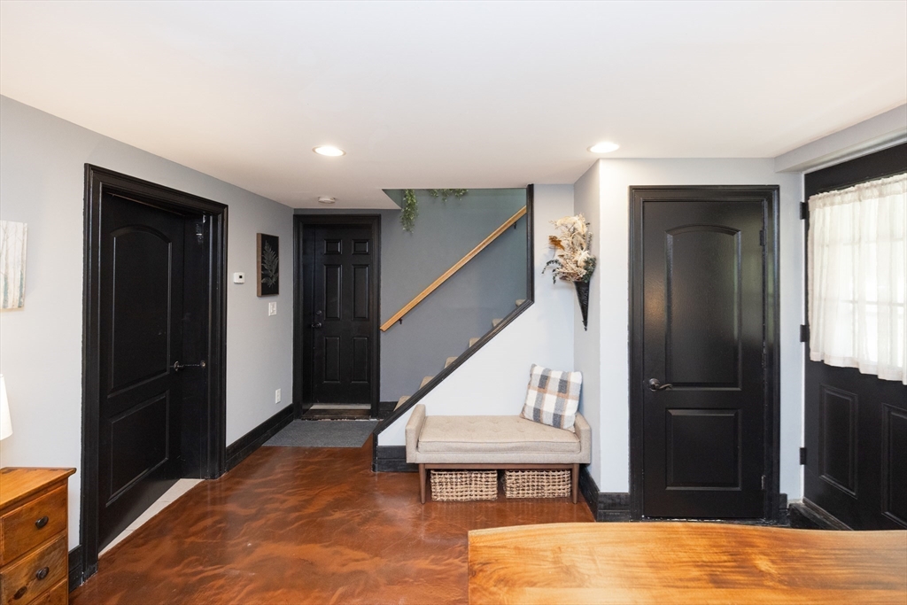 149 Berry Corner Road Charlton, MA 01507 - Photo 9 of 32 Gallery Image 9