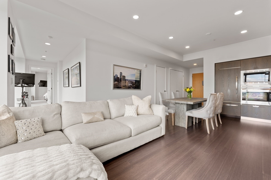 110 Stuart Street, Unit 26J Boston, MA 02116 - Photo 14 of 38