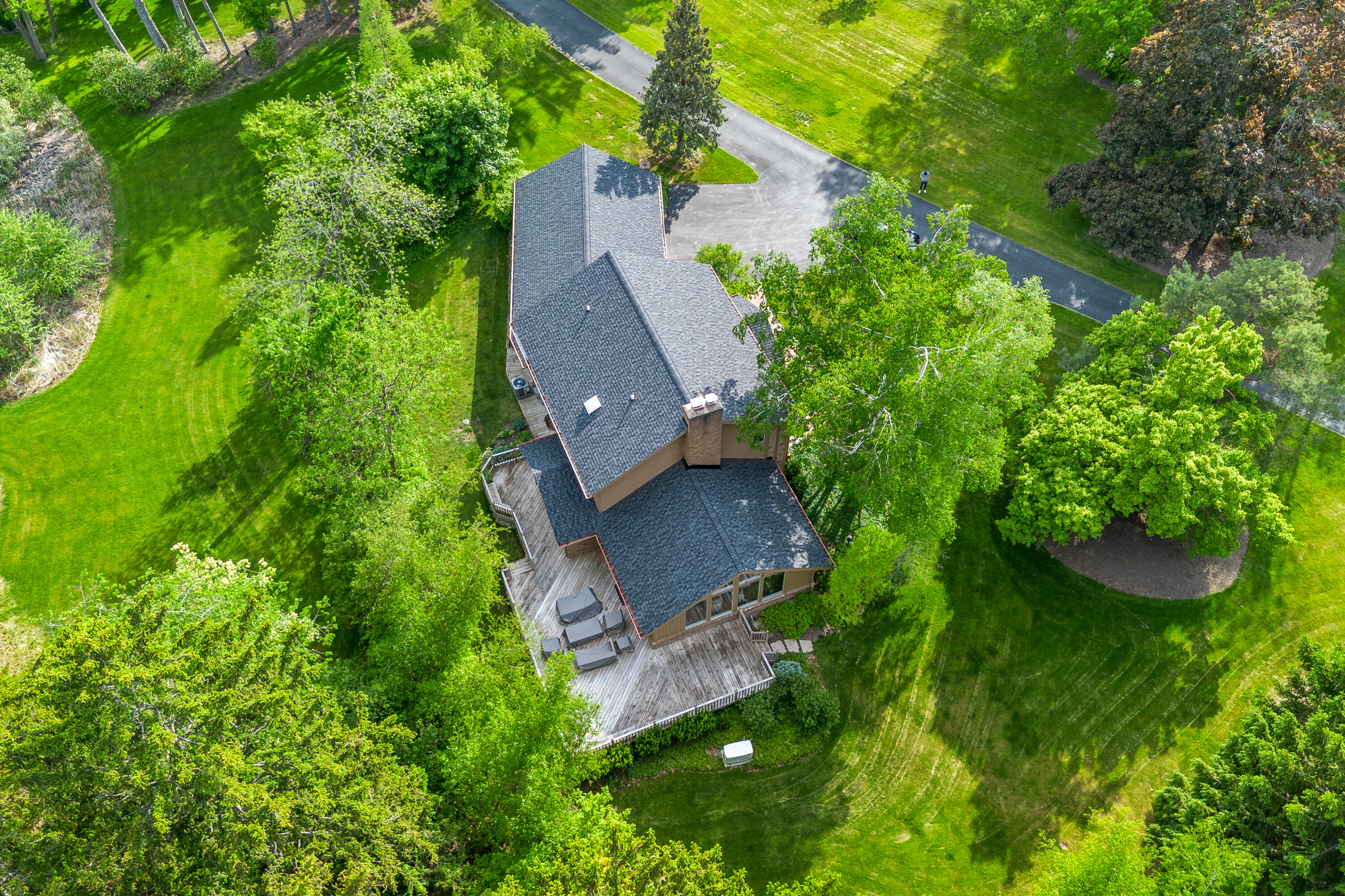 921 West Green Tree Road River Hills, WI 53217 - Photo 57 of 61 Exterior