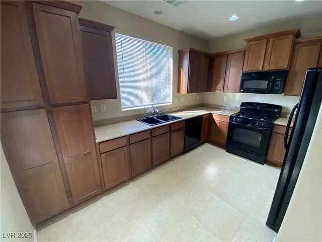 $1,950 | 7551 Edgartown Harbor Street, Las Vegas, NV 89166