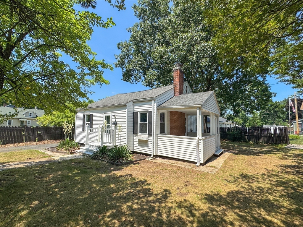 4 Wolfe Street Springfield, MA 01020 - Photo 22 of 24
