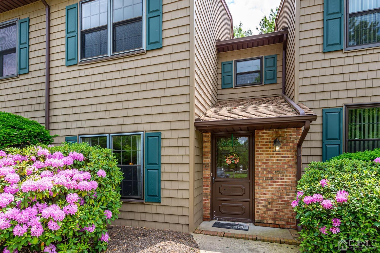 40 Pheasant Run Edison, NJ 08820 - Photo 3 of 34 Gallery Image 3
