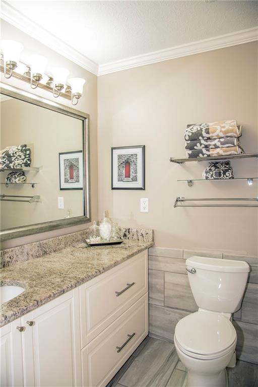 240 Windsor Ridge, Unit 36 New Castle, PA 16105 - Photo 8 of 14 Gallery Image 8
