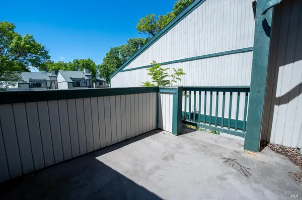 $365,000 | 299 Shasta Drive, Unit 26, Vacaville, CA 95687