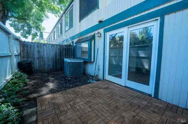 $365,000 | 299 Shasta Drive, Unit 26, Vacaville, CA 95687