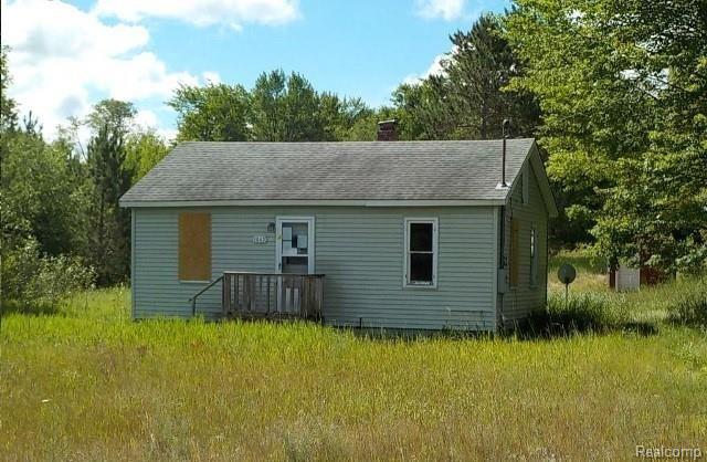 1042 East Miller Road Mio, MI 48647 - Photo 1 of 7 1.jpg