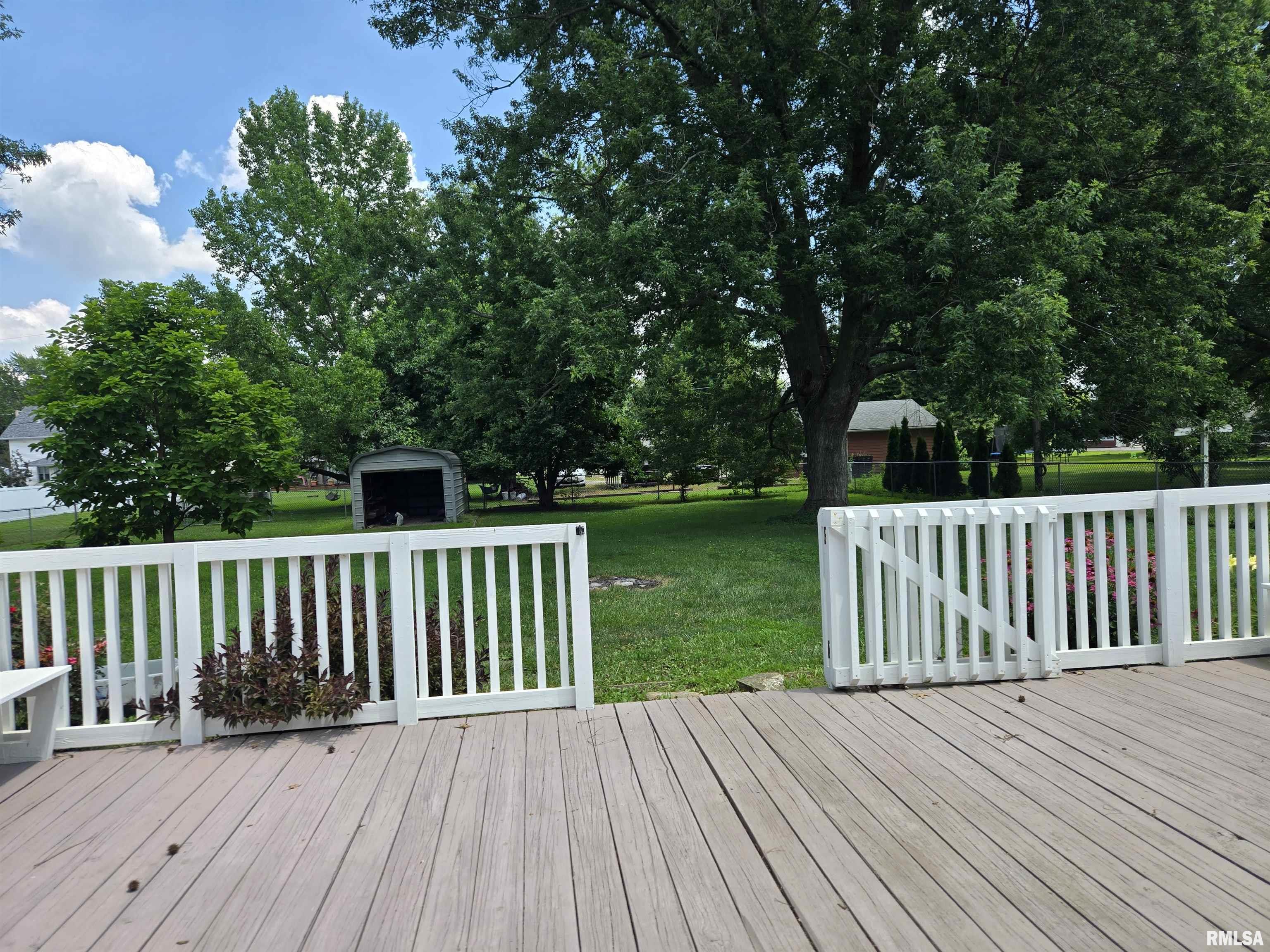 513 South Marion Street Carthage, IL 62321 - Photo 33 of 43