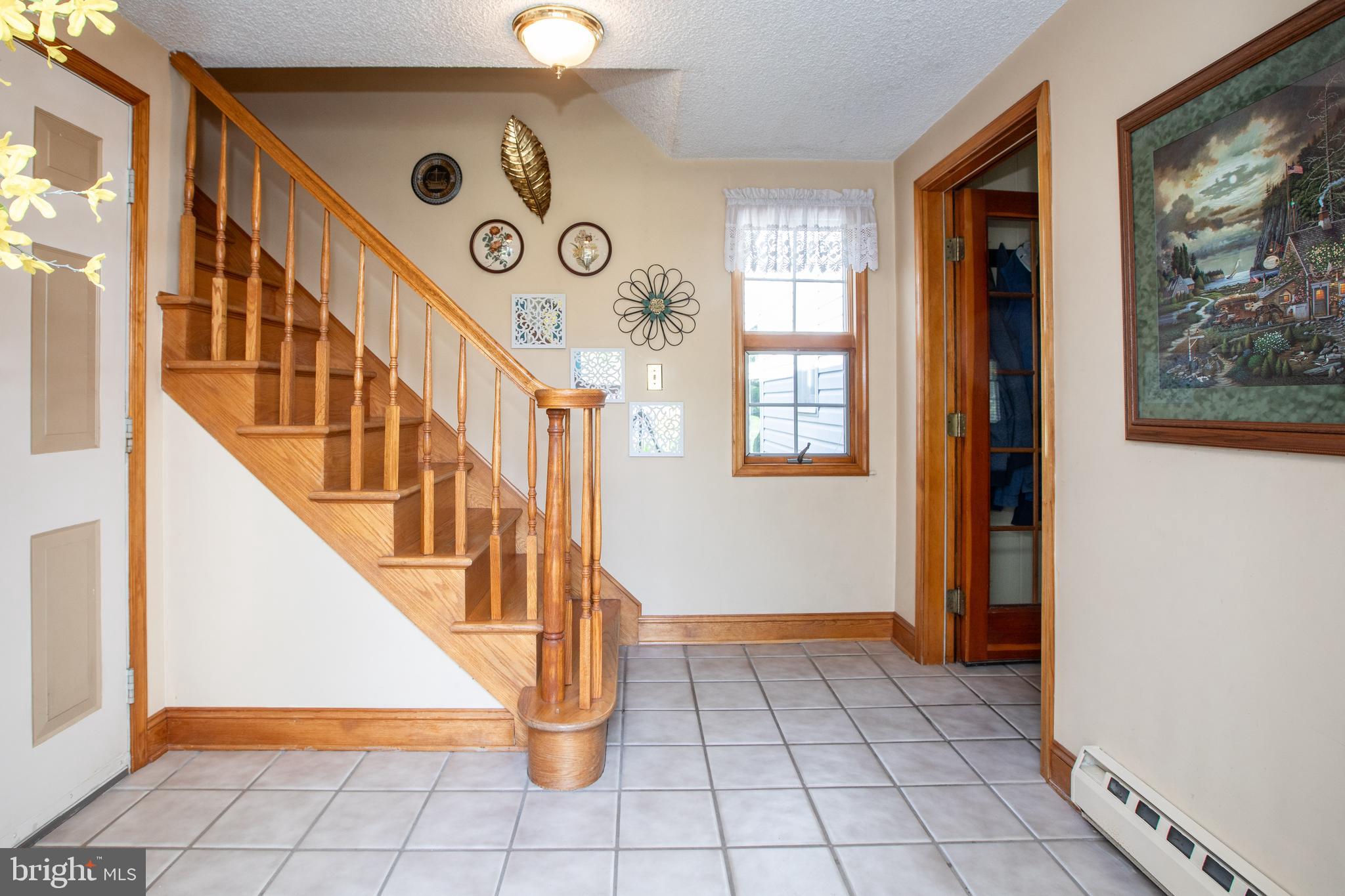 12 Millstream Road Cream Ridge, NJ 08514 - Photo 36 of 76 Staircase to Primary Bedroom