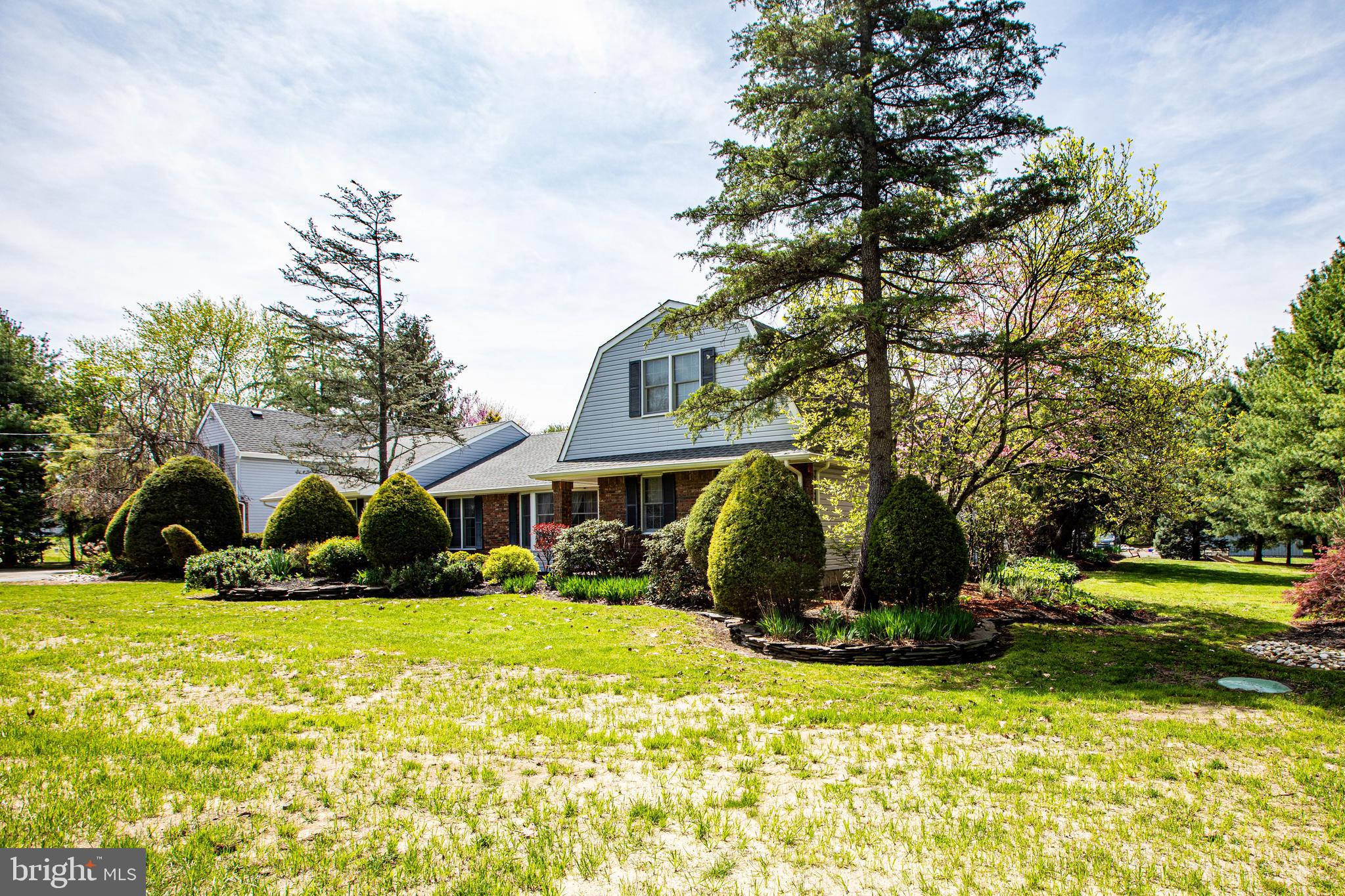 12 Millstream Road Cream Ridge, NJ 08514 - Photo 4 of 76 a view of a house with a yard