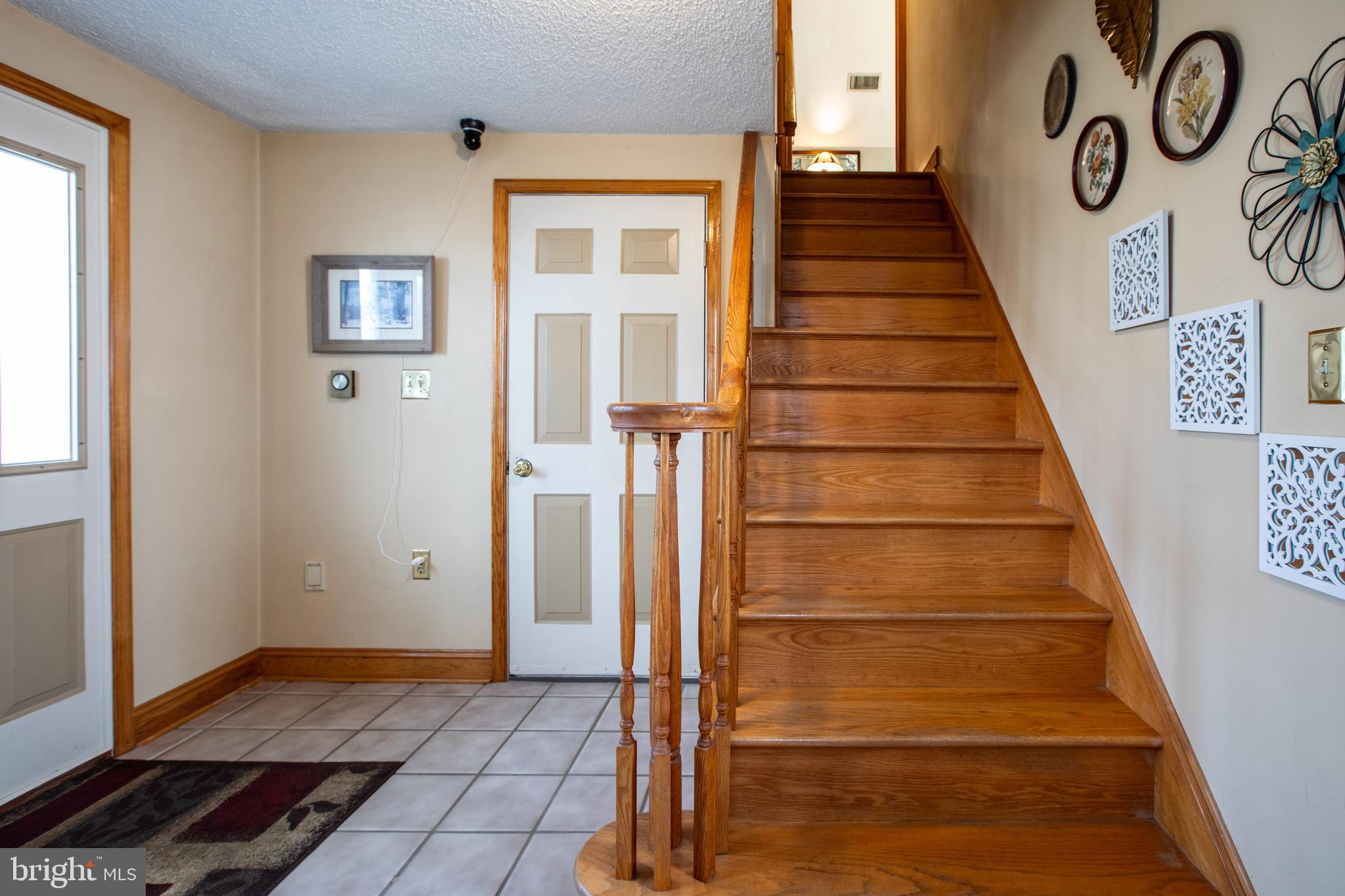 12 Millstream Road Cream Ridge, NJ 08514 - Photo 8 of 76 Entry Foyer #1