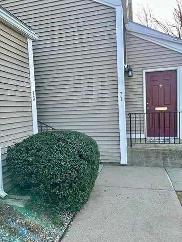$219,900 | 71 Nassau Drive, Unit 71, Springfield, MA 01129