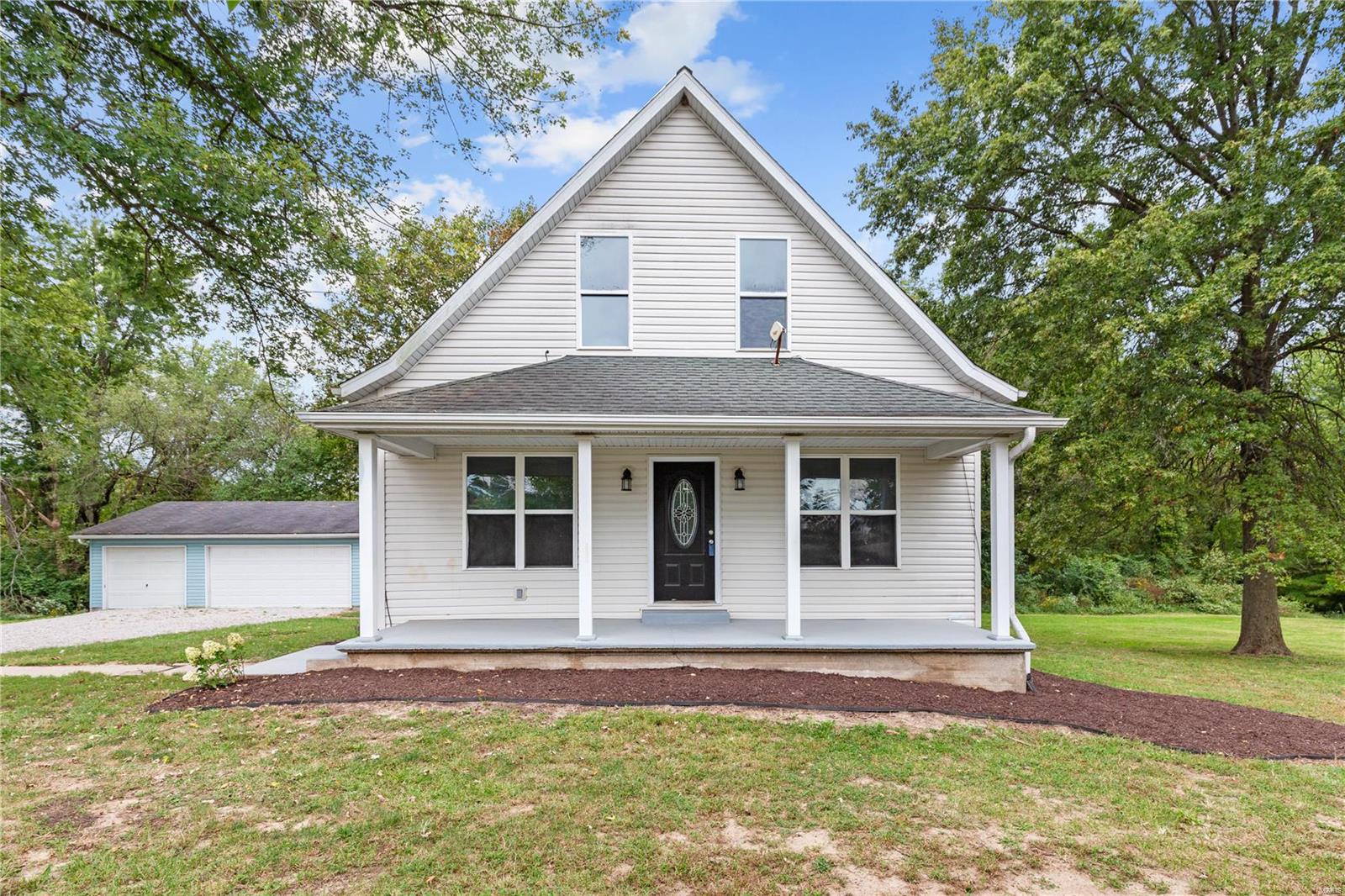 8103 Wood Station Road Alton, IL 62002 - Photo 2 of 43