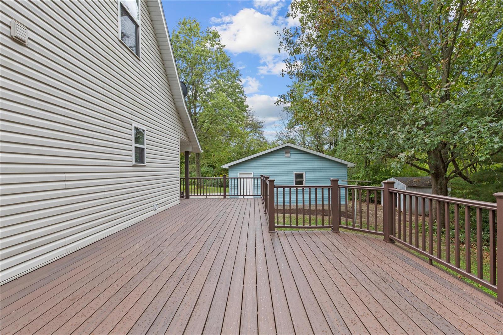 8103 Wood Station Road Alton, IL 62002 - Photo 7 of 43