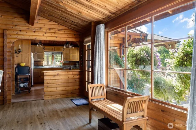 $950,000 | 898 East Meadowood Lane, Freeland, WA 98249