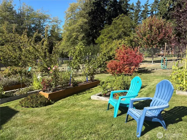 $950,000 | 898 East Meadowood Lane, Freeland, WA 98249