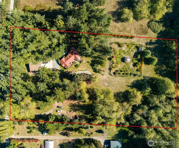 $950,000 | 898 East Meadowood Lane, Freeland, WA 98249