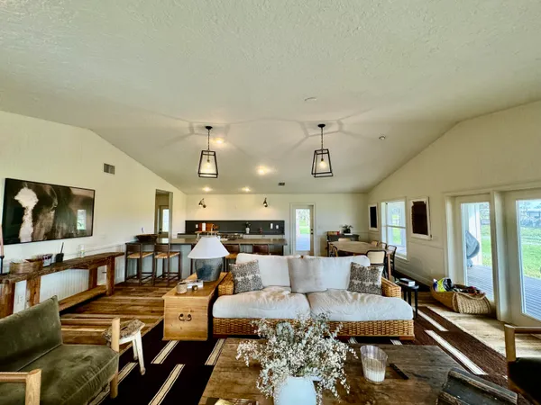 $2,195,000 | 14151 Center Street, Okeechobee, FL 34974